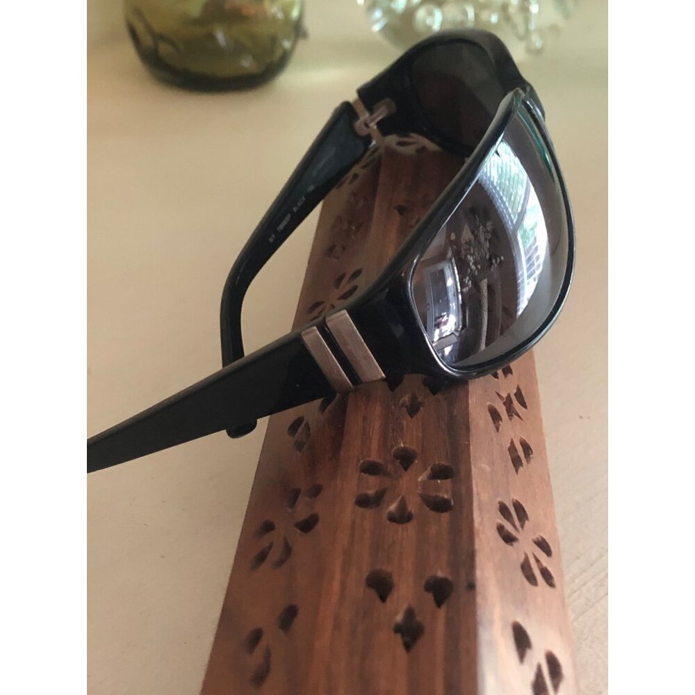 Tommy Bahama Womens Black Frame Sunglasses with Protective Case